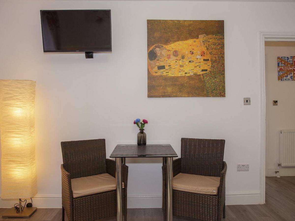 Gooseacre Rooms Харроу Экстерьер фото